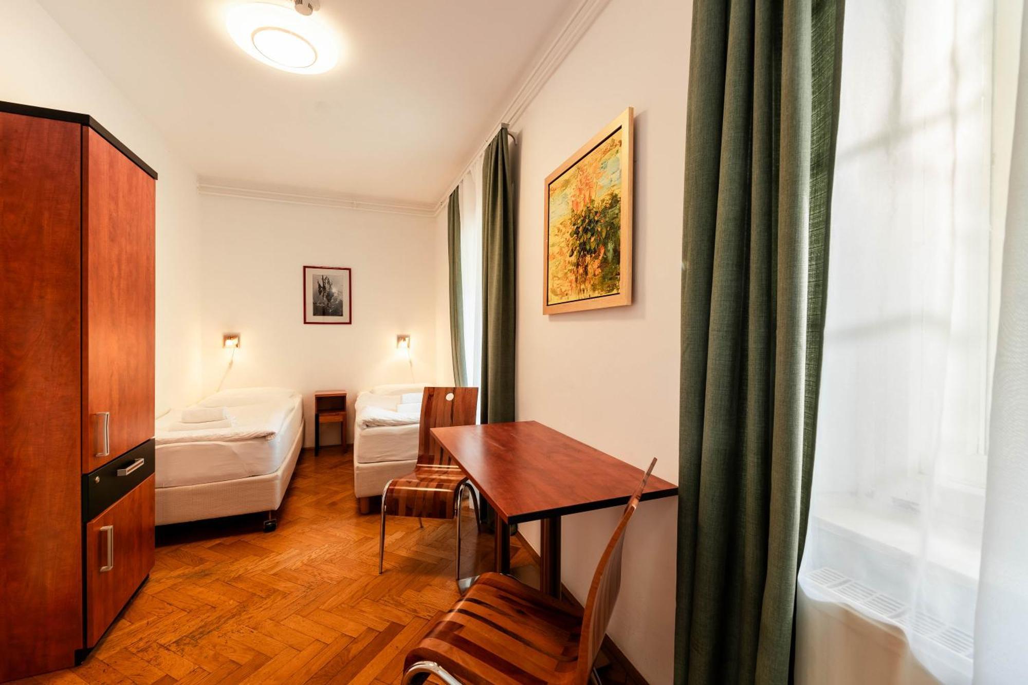 Penzion Pod Lipo Ljubljana Oda fotoğraf